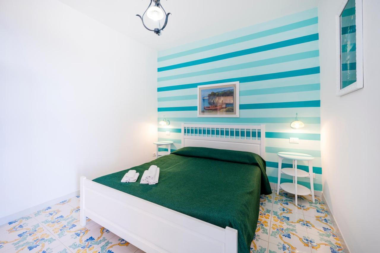 نيرانو Marina Del Cantone Chalet المظهر الخارجي الصورة