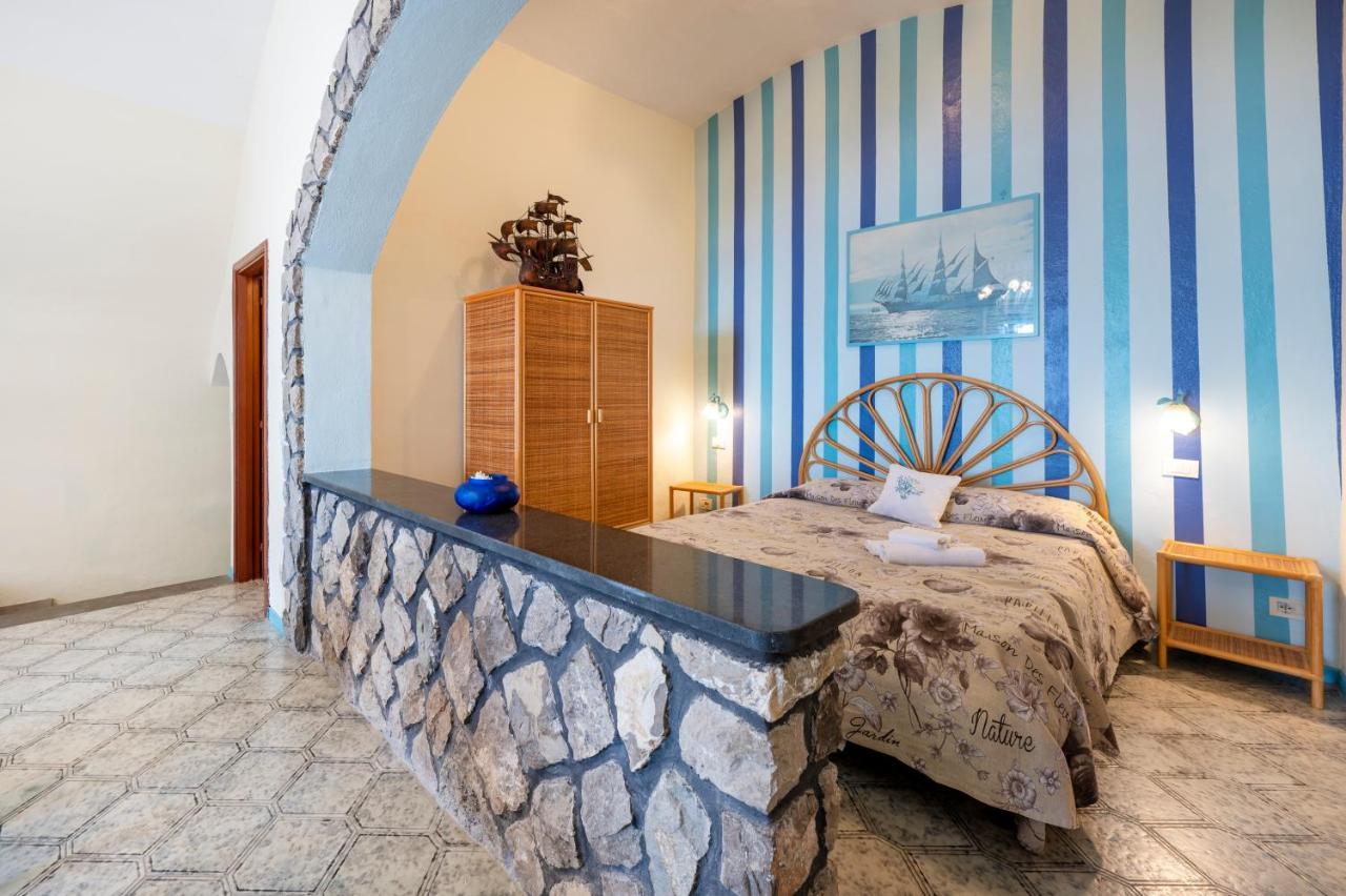 نيرانو Marina Del Cantone Chalet المظهر الخارجي الصورة