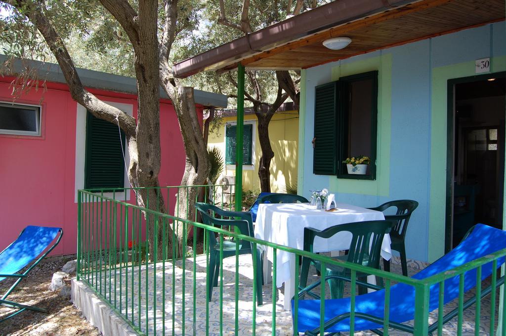 نيرانو Marina Del Cantone Chalet الغرفة الصورة