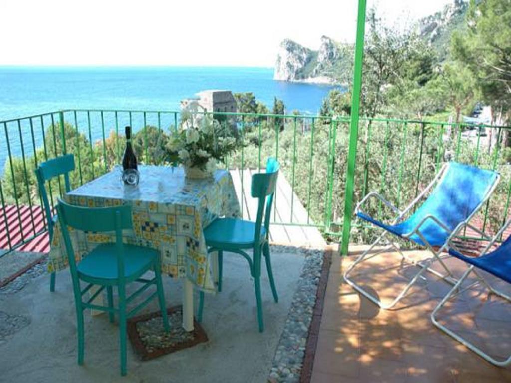 نيرانو Marina Del Cantone Chalet المظهر الخارجي الصورة